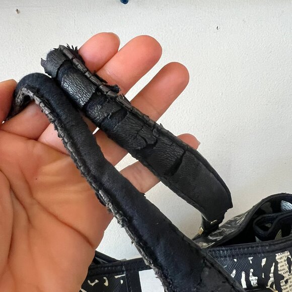 $300 Y2K L.A.M.B BY GWEN STEFANI NEWSPAPER ANIMAL PRINT TOTE LARGE - Picture 5 of 14